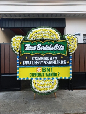 Papan Bunga Duka di Sungai Siring