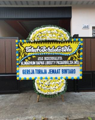 Papan Bunga Duka di Sungai Siring
